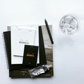 Bloc agrafé Rhodia BLACK N°11 7,4x10,5cm 80f ligné 80g