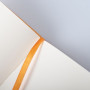 Carnet rigide ORANGE A4 192 pages uni papier ivoire 90 g, fermeture élastique
